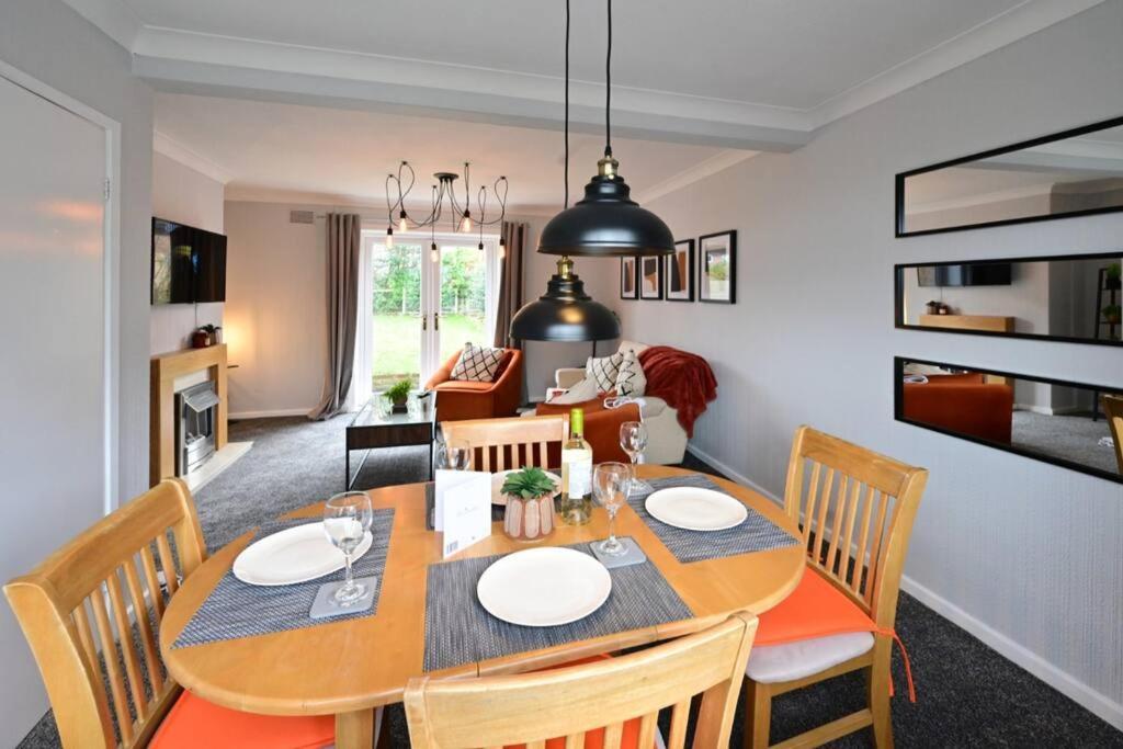 Reduced Rates For Weekly, Monthly And Longer Stays Durham Exterior photo